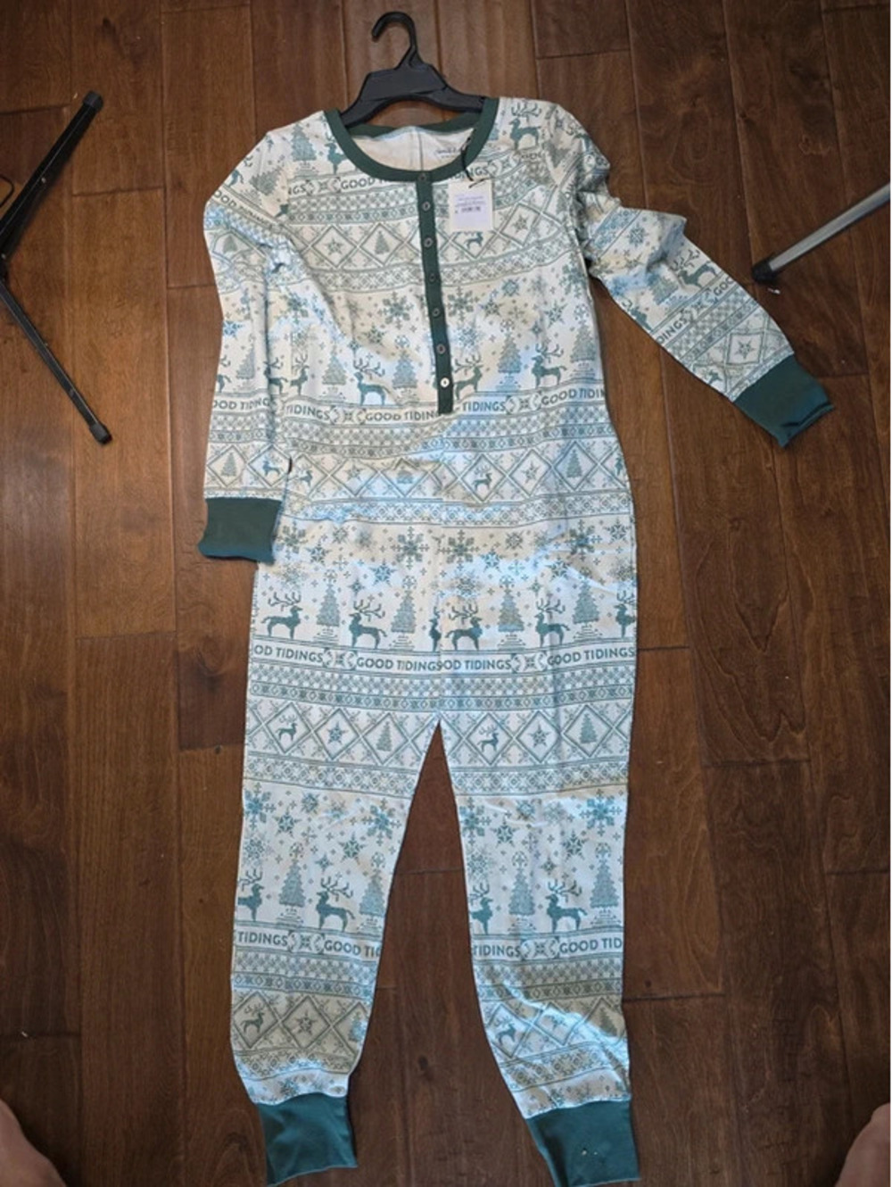 Women's medium brand new christmas pajamas from hearth and hand item 326G8